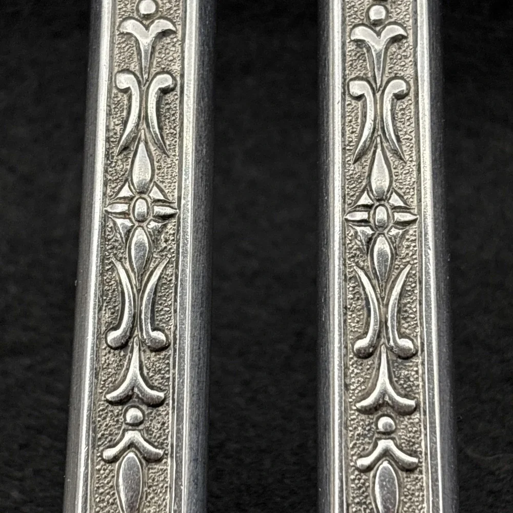 2  Siboney Grand Prix Stainless Modern Hollow Dinner Knives Textured Japan
